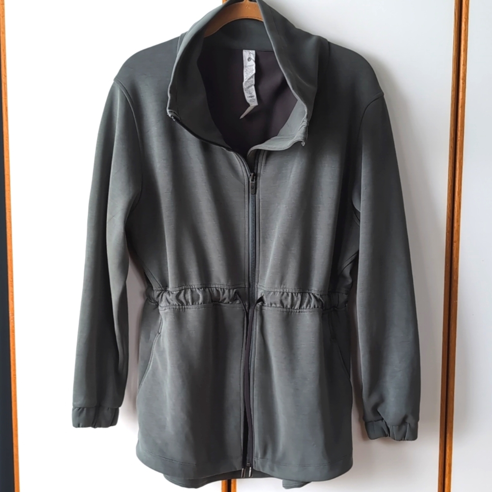 NWOT Lululemon Softstreme Cinch-Waist Jacket Smoked Spruce SKSR 6 8